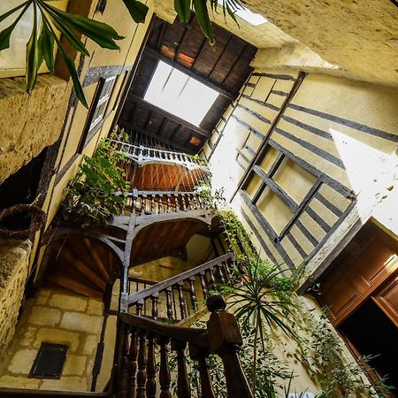 Amani Hostel Ла-Реоль Экстерьер фото